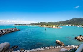 One Bright Point - Stunning Water Views